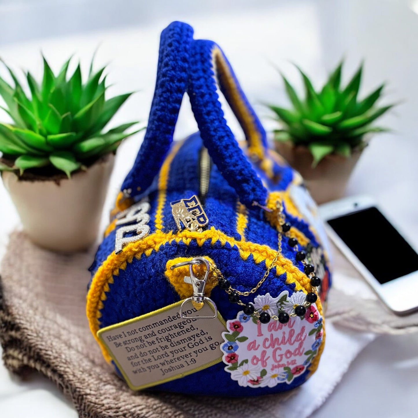 Mini Crochet Duffleß