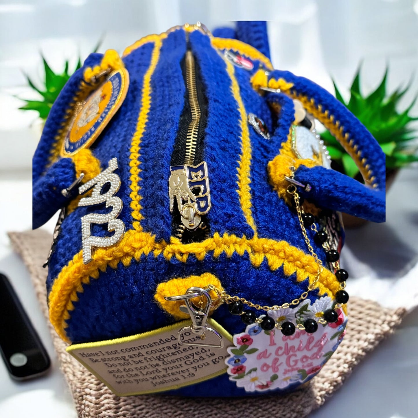 Mini Crochet Duffleß